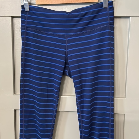 Athleta Chaturanga Tight Leggings in Admiral Stripe Cobalt Blue & Navy Sz Small - Picture 5 of 9